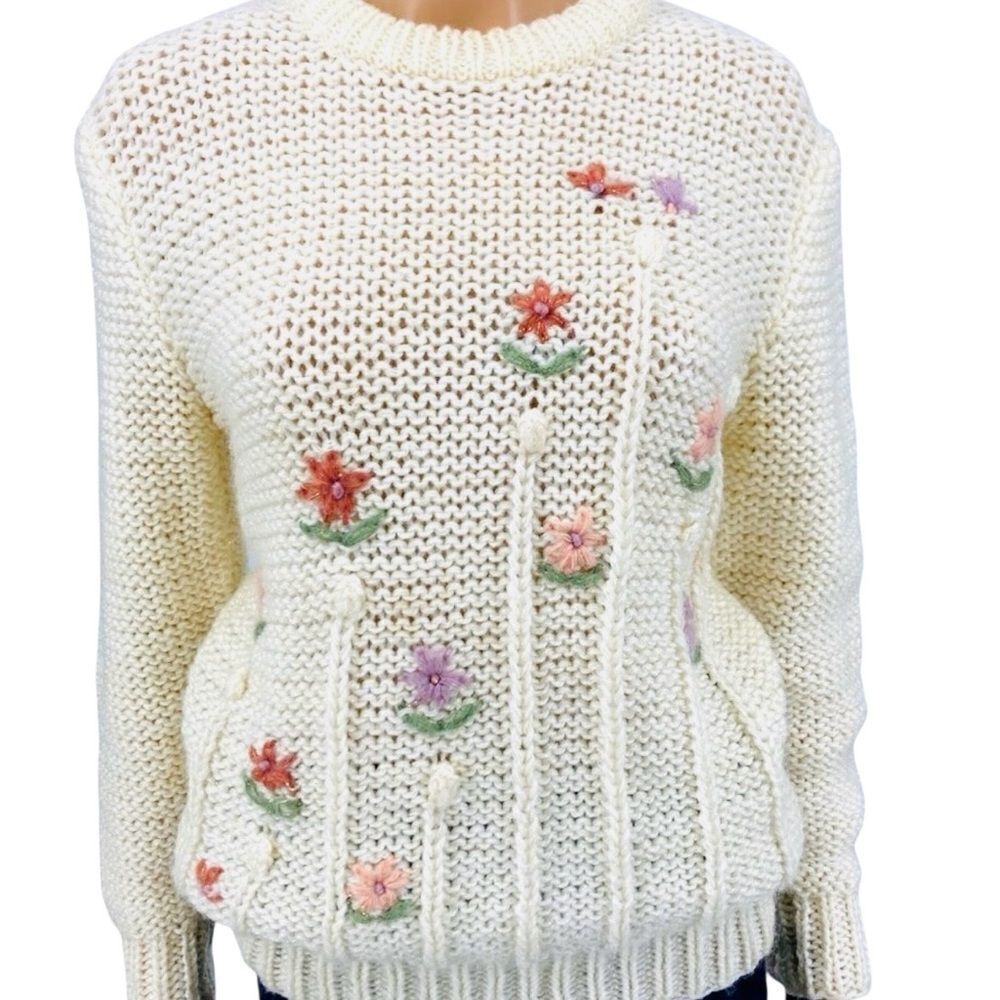 Vintage Rive Droite Collection White Embroidery Sweater Size M Made in Korea - Picture 4 of 11